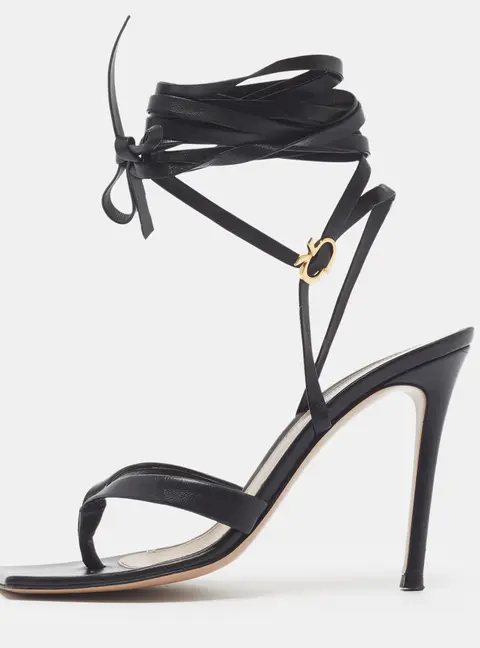 Gianvito Rossi Size 36 Black Leather Ankle Strap Sandals