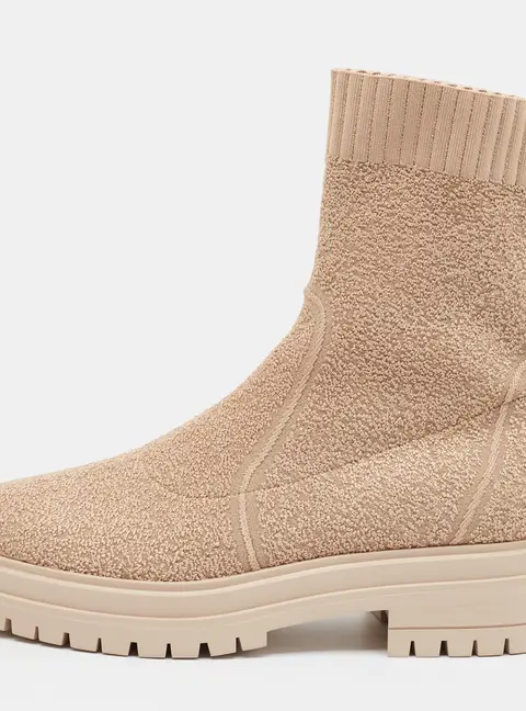 Gianvito Rossi Torrance Size 38.5 Beige Boucle Fabric Ankle Boots
