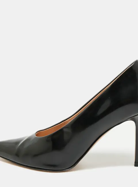 Gianvito Rossi Size 38 Black Leather Pointed Toe Pumps
