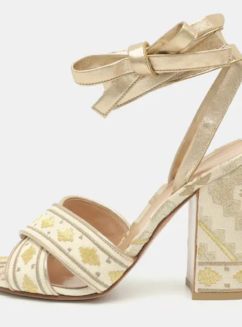 Gianvito Rossi Size 38.5 White Brocade Fabric and Leather Gladiator Sandals