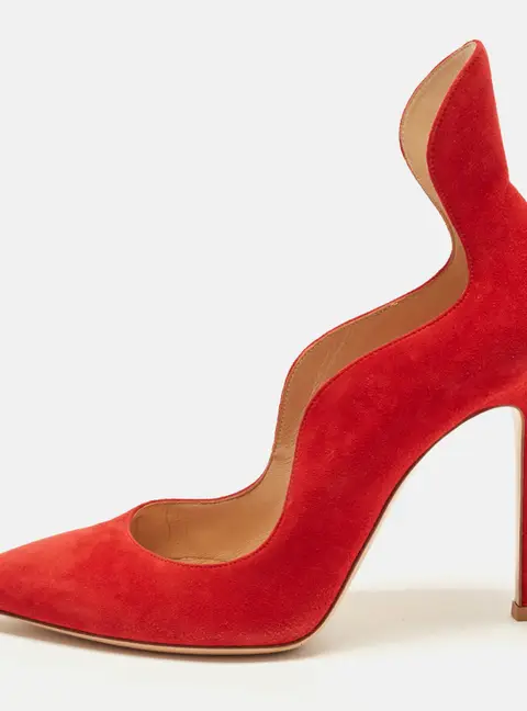 Gianvito Rossi Size 39.5 Red Suede Pointed Toe Pumps