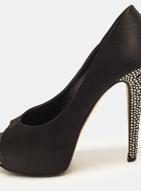 Gina Clair Hoodie Size 39 Black Satin Platform Pumps