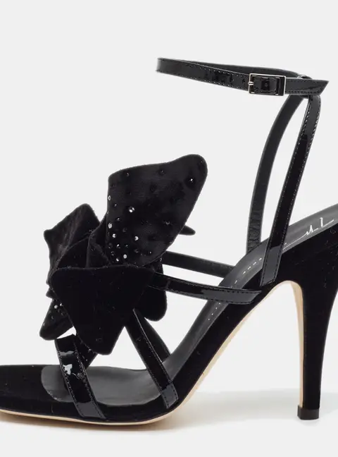 Giuseppe Zanotti Size 36 Black Patent Leather and Velvet Flower Embellished Ankle Strap Sandals