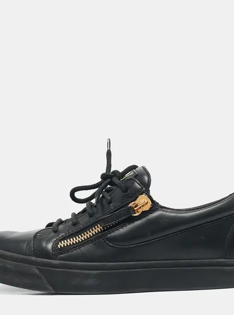 Giuseppe Zanotti Size 39 Black Leather Low Top Sneakers