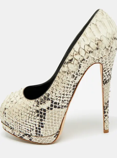 Giuseppe Zanotti Sharon Size 38.5 Cream Python Embossed Leather Peep Toe Pumps