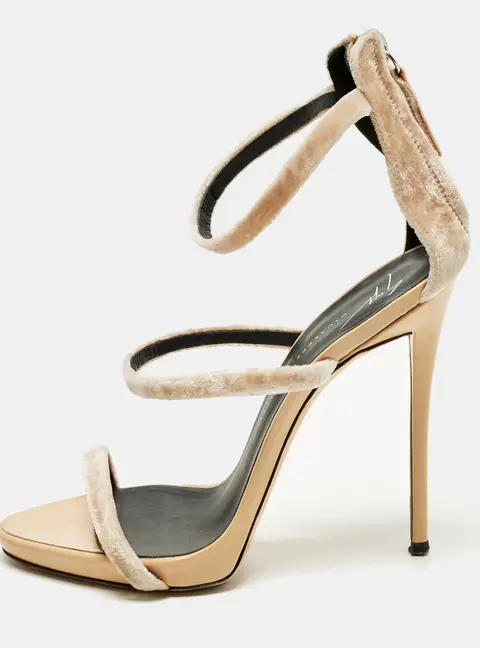 Giuseppe Zanotti Harmony Size 36.5 Beige Patent Leather and Velvet Ankle Strap Sandals