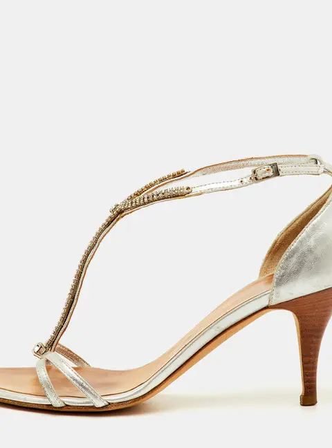 Giuseppe Zanotti Size 38.5 Silver Leather Crystal Embellished T-Strap Sandals