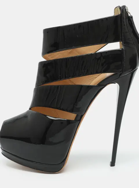 Giuseppe Zanotti Size 37.5 Black Patent Leather Platform Peep Toe Booties