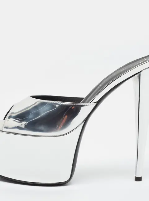 Giuseppe Zanotti Khalifa Size 41 Silver Patent Leather Platform Sandals