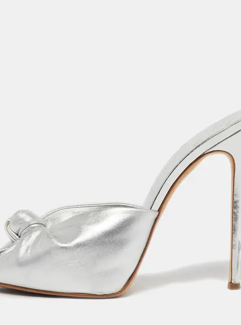 Giuseppe Zanotti Size 39.5 Silver Leather Knotted Mules
