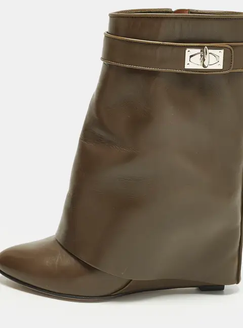 Givenchy Shark Lock Size 37.5 Green Leather Ankle Length Boots