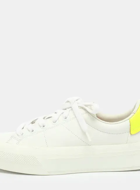 Givenchy City Sport Size 35.5 White Leather Low Top Sneakers