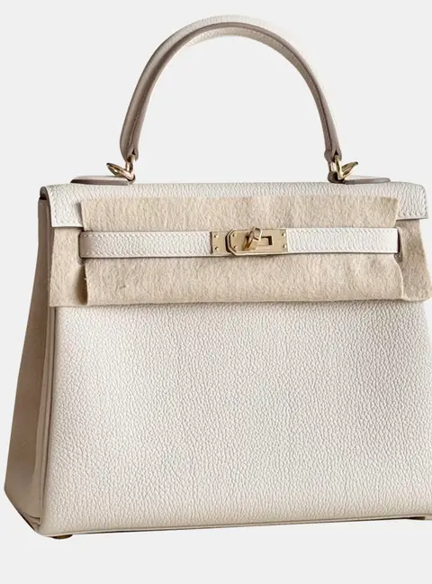 Hermes Kelly 25 Craie Togo Calfskin Leather Top Handle Bag
