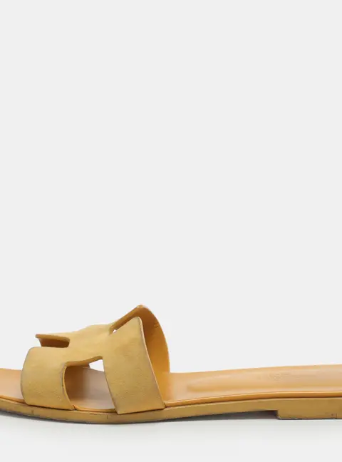 Hermes Oran Size 39 Yellow Suede Flat Sandals