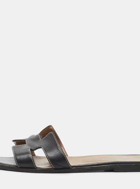 Hermes Oran Size 39 Black Leather Flat Slide