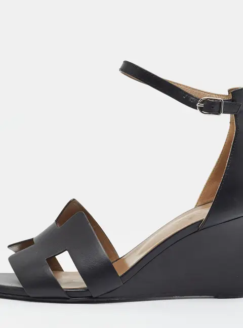 Hermes Legend Size 40 Black Leather Wedge Sandals