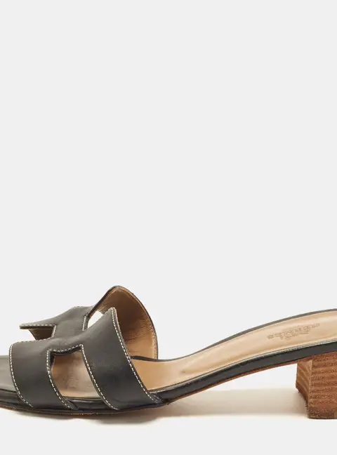 Hermes Oasis Size 38 Black Leather Slide Sandals