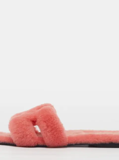 Hermes Oran Size 39 Pink Shearling Flat Sandals