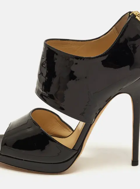 Jimmy Choo Private Size 40.5 Black Patent Leather Ankle Strap Sandals
