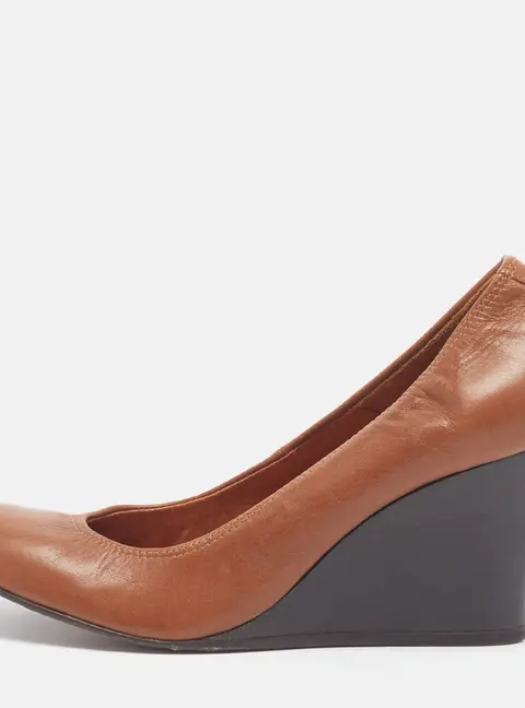 Lanvin Size 40.5 Brown Leather Scrunch Wedge Pumps