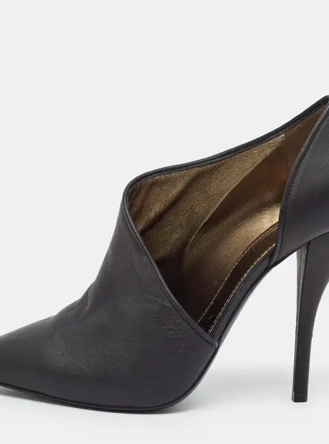 Lanvin Size 38 Black Leather Cutout  Pointed Toe Booties