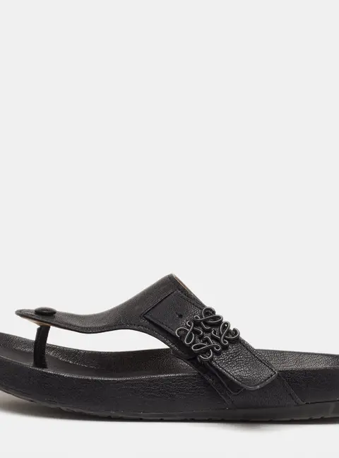 Loewe Anagram Size 39 Black Leather Thong Flats