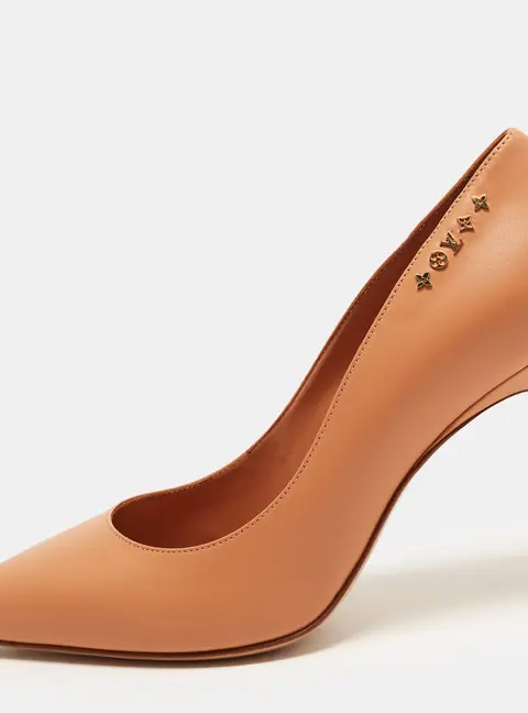 Louis Vuitton Urban Twist Size 37 Peach Leather Pumps