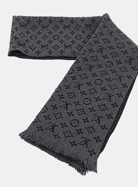 Louis Vuitton Monogram Classic Scarf