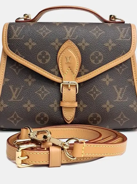 Louis Vuitton Ivy Wallet On Chain Monogram Canvas Crossbody Bag