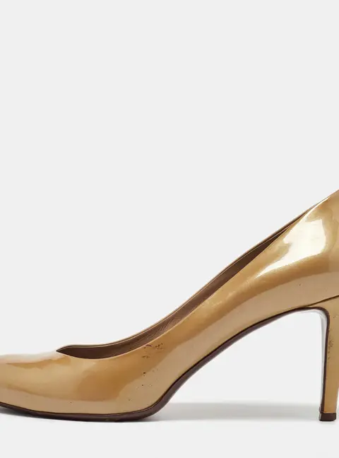 Louis Vuitton Beige Patent Leather Lock It Pumps Size 40