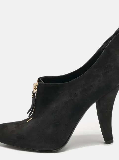 Louis Vuitton Black Suede Pointed Toe Ankle Booties Size 38.5