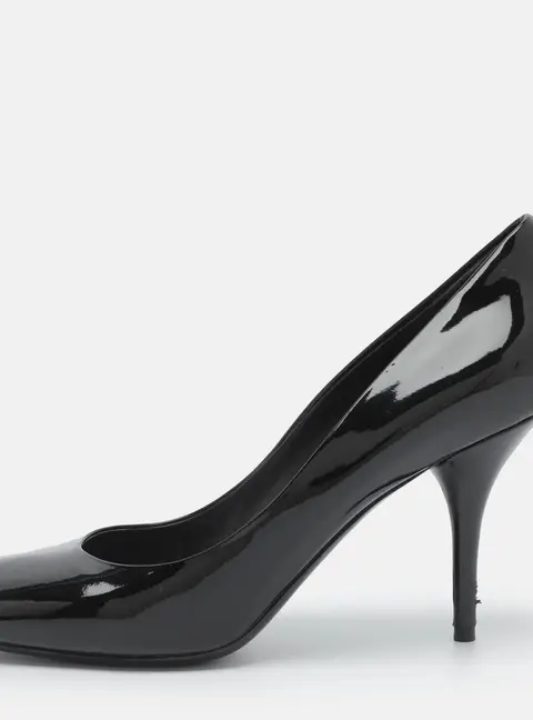 Louis Vuitton Lock It Size 38 Black Patent Leather Pumps