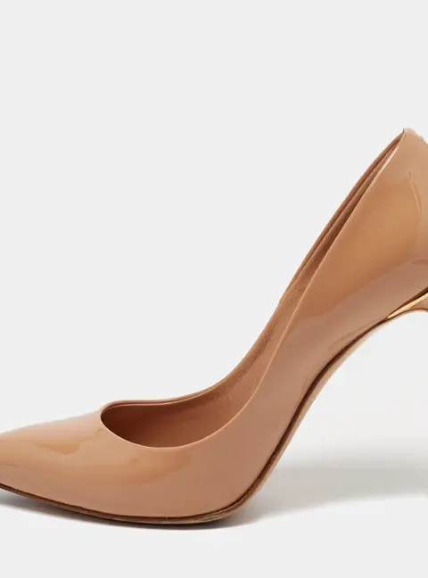 Louis Vuitton Eyeline Size 37 Beige Patent Leather Pointed Toe Pumps