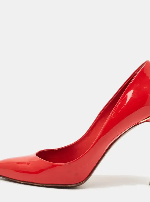 Louis Vuitton Eyeline Size 40 Red Patent Leather Pointed Toe Pumps