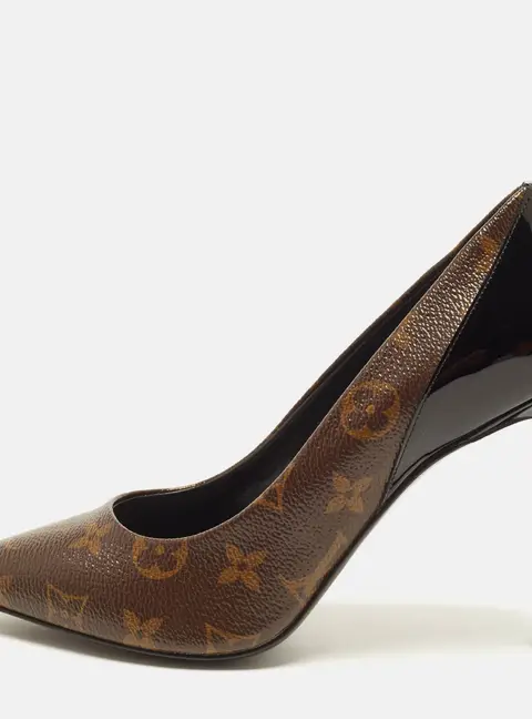 Louis Vuitton Cherie Size 37.5 Monogram Canvas and Patent Leather Pumps