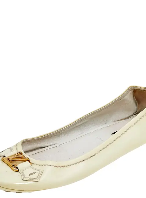 Louis Vuitton Cream Patent Leather Oxford Ballet Flats Size 39.5