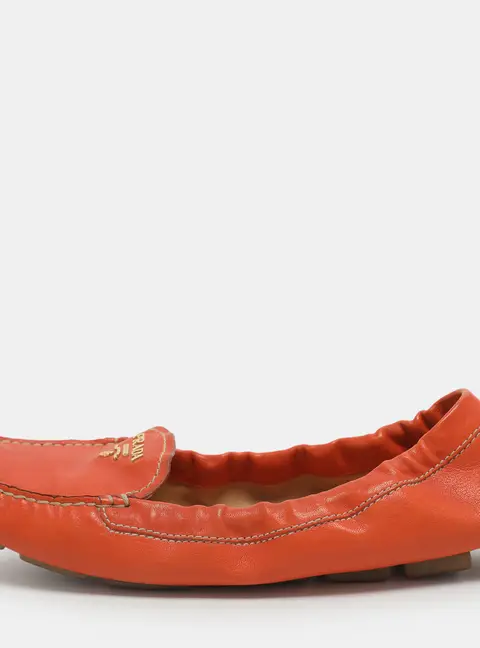 Prada Size 37.5 Orange Leather Scrunch Loafers