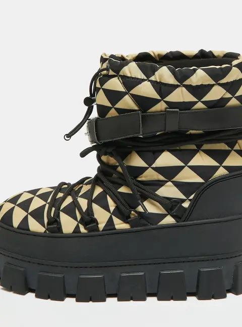 Prada Size 41 Black/Yellow Leather and Nylon Snow Boots