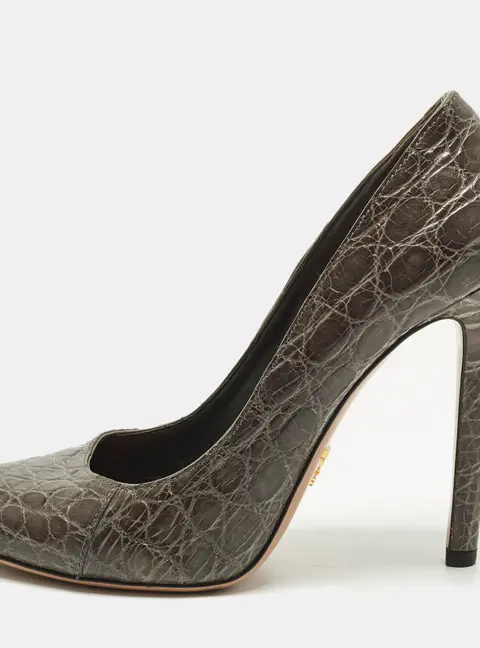 Prada Size 37.5 Grey Croc Embossed Leather Pumps
