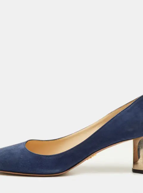 Prada Size 38.5 Blue Suede Round Toe Pumps