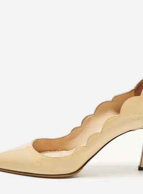Prada Size 39.5 Beige Patent Leather Pointed Toe Pumps