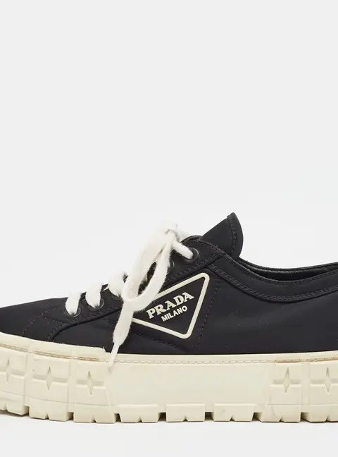 Prada Gabardine Size 40 Black Nylon Double Wheel Lace Up Sneakers