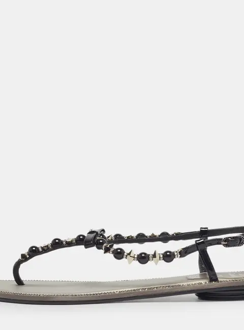 Ren&eacute; Caovilla Size 38.5 Black Patent Leather Crystal Embellished Thong Sandals