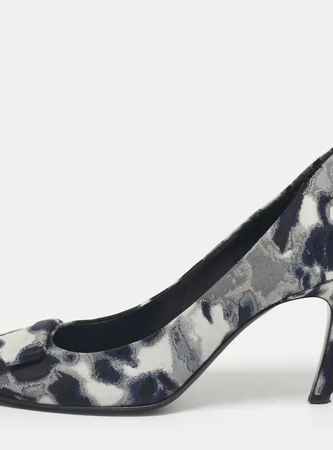 Roger Vivier Grey/Navy Blue Canvas Belle Vivier Trompette Pumps Size 35.5