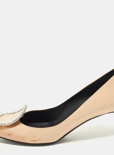 Roger Vivier Belle Vivier Trompette Size 35 Beige Patent Leather Pumps