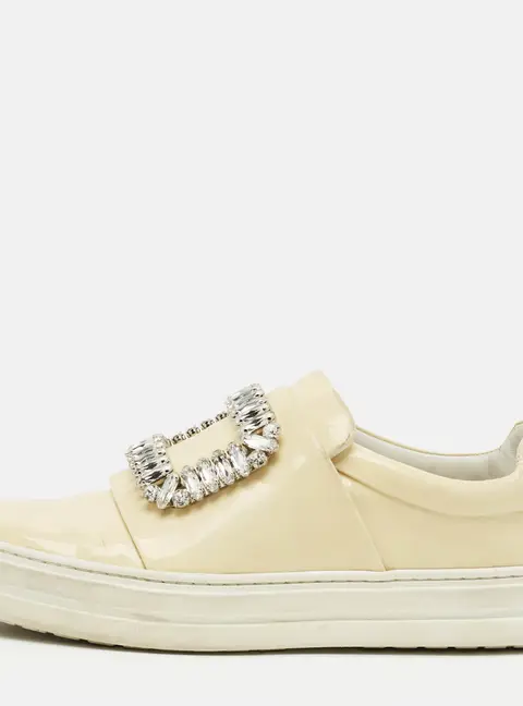 Roger Vivier Sneaky Viv Size 35 Cream Patent Leather Slip On Sneakers