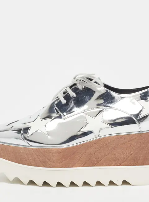 Stella McCartney Elyse Size 38.5 Silver Faux Leather Wedge Sneakers