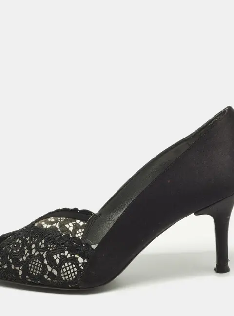 Stuart Weitzman Chantelle Size 38.5 Black Lace and Satin Peep Toe Pumps
