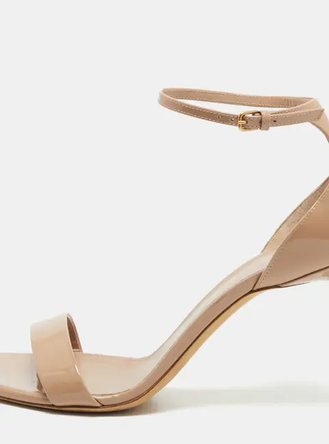 Saint Laurent Amber Size 38 Beige Patent Leather Ankle Strap Sandals