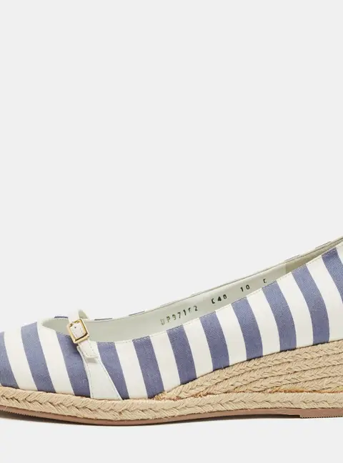 Salvatore Ferragamo Blue/White Striped Fabric Audrey Wedge Espadrille Pumps Size 40.5